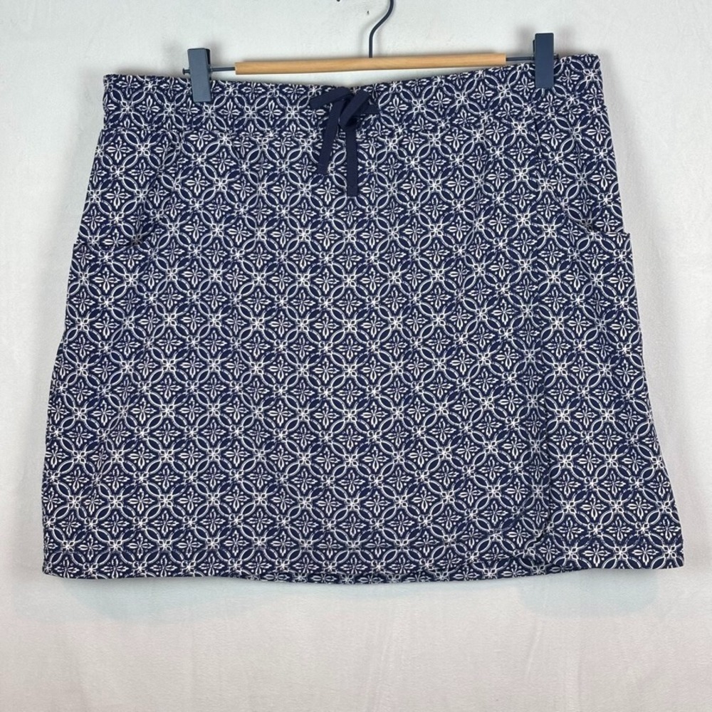 Talbots Navy and White Patterned Skort